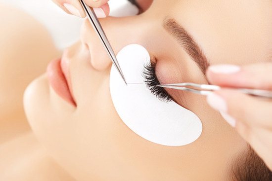 医療用のグルー使用なので安全安心